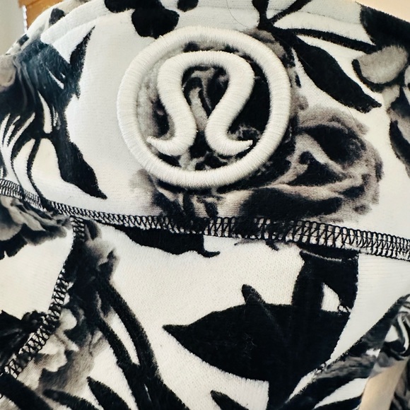 Lululemon Scuba Full Zip Hoodie Women - Picture 5 of 8